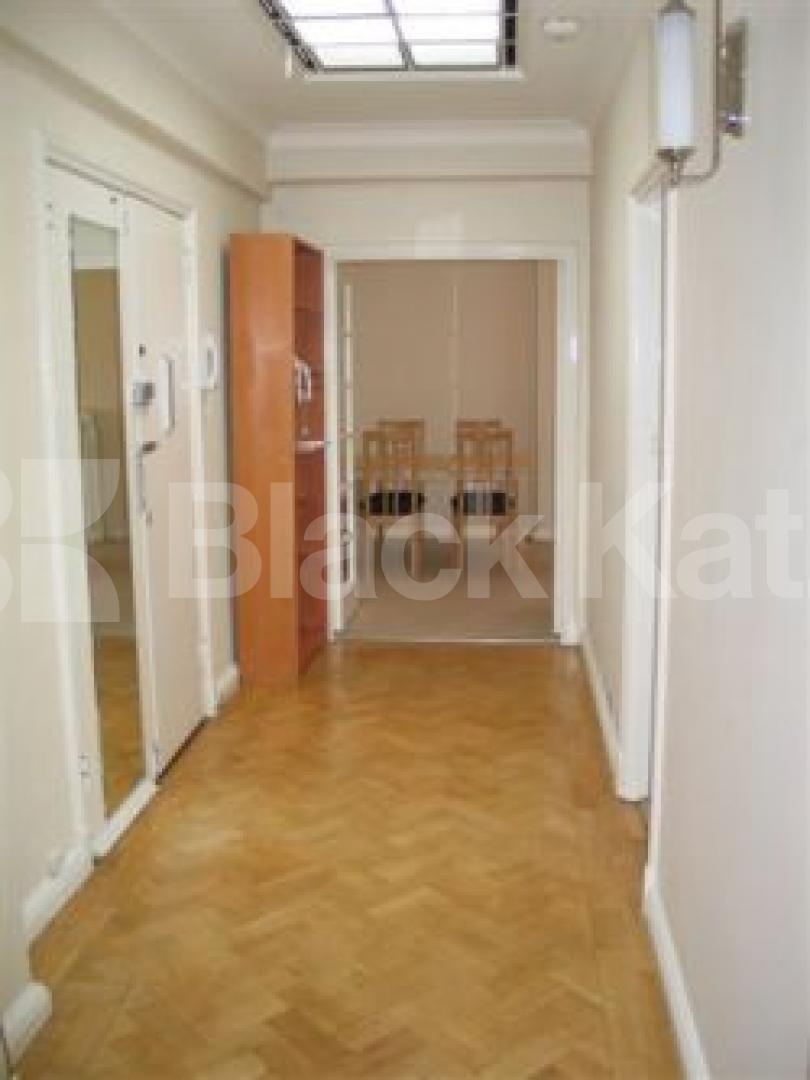 			new instruction, 1 Bedroom, 1 bath, 1 reception Flat			 Gloucester Place, Marylebone